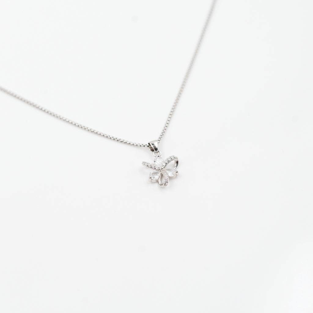 Silver Trifloral Elegance Jewelry Set