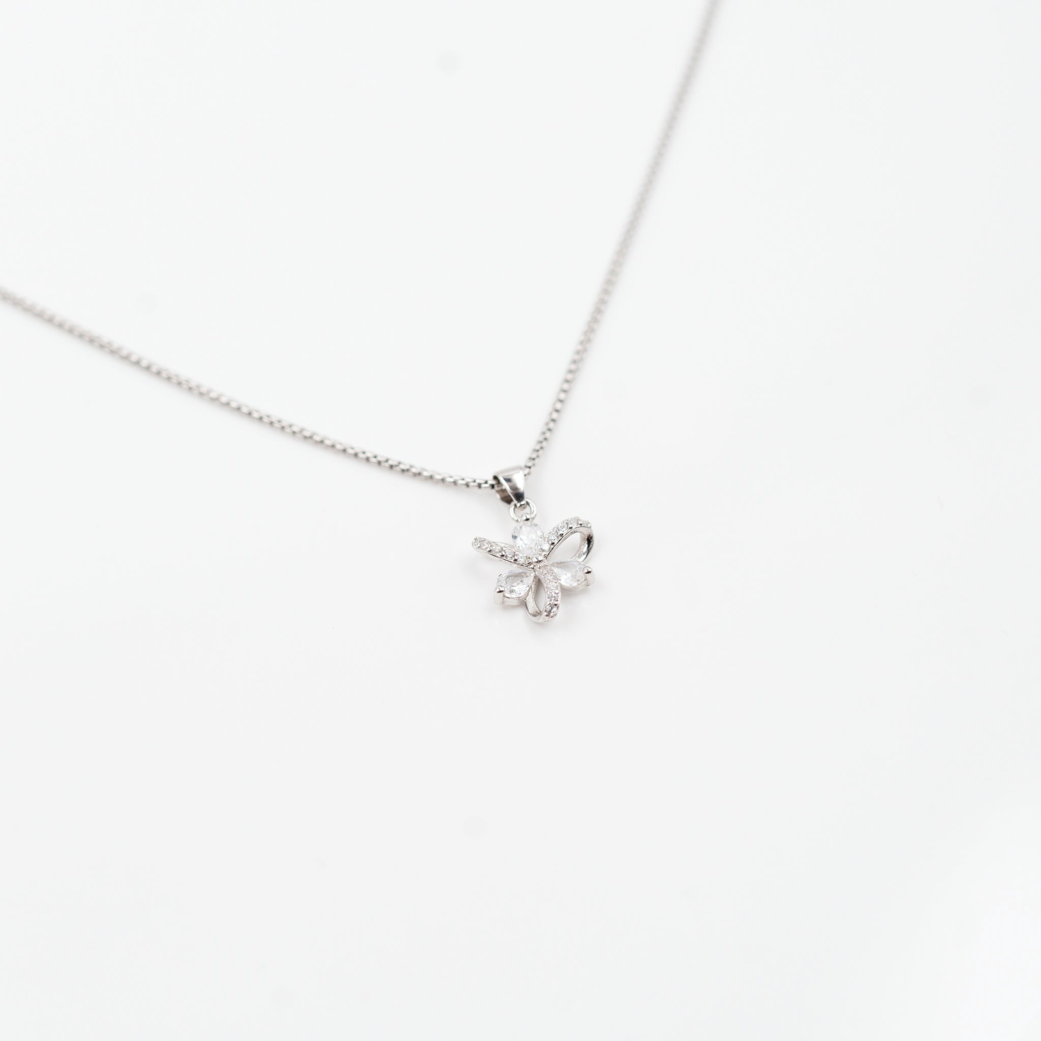 Silver Trifloral Elegance Jewelry Set