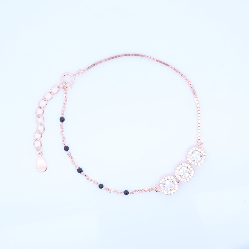 Rosegold 3 Cushion Cut Hand Mangalsutra