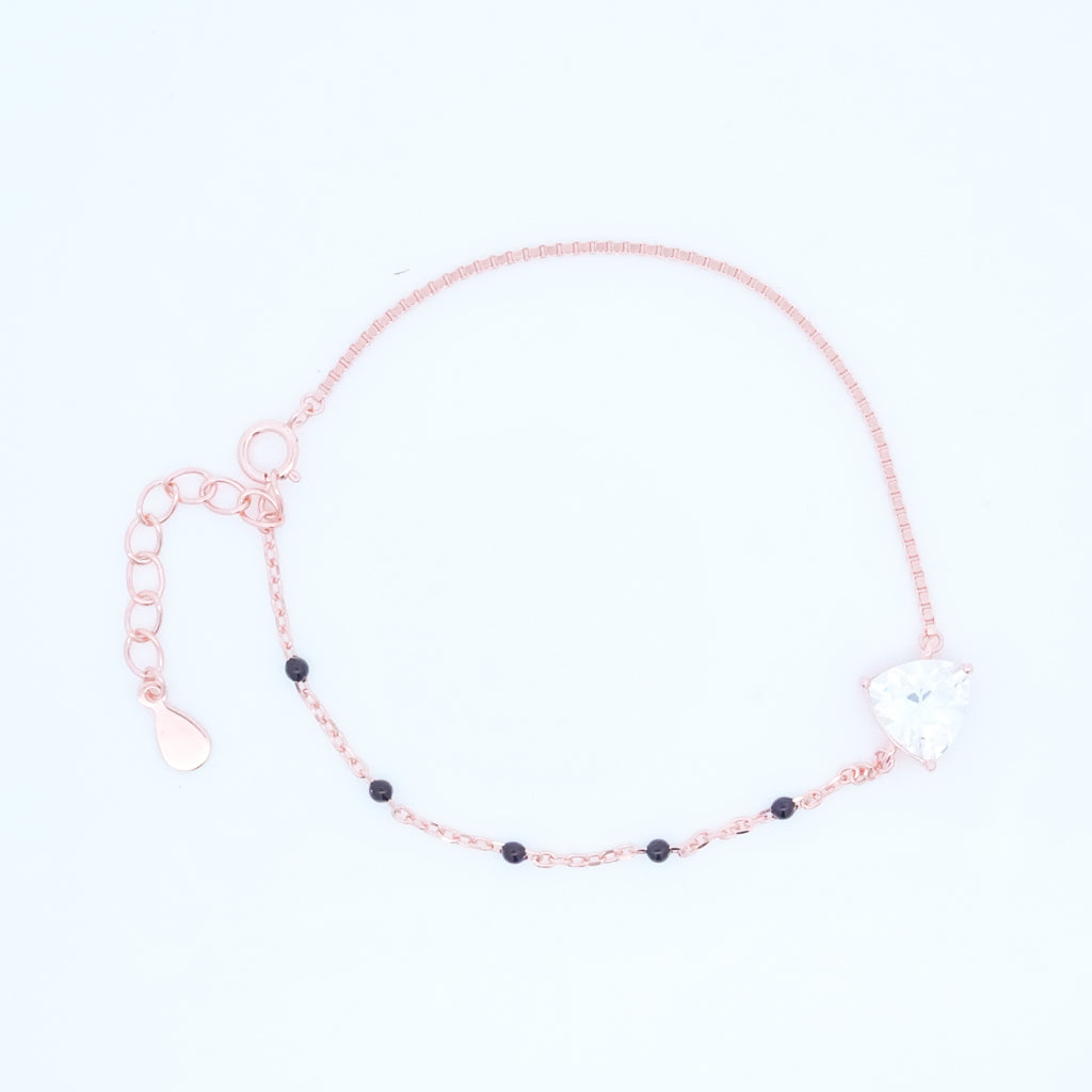 Rosegold Trilliant Cust Solitaire Hand Mangalsutra
