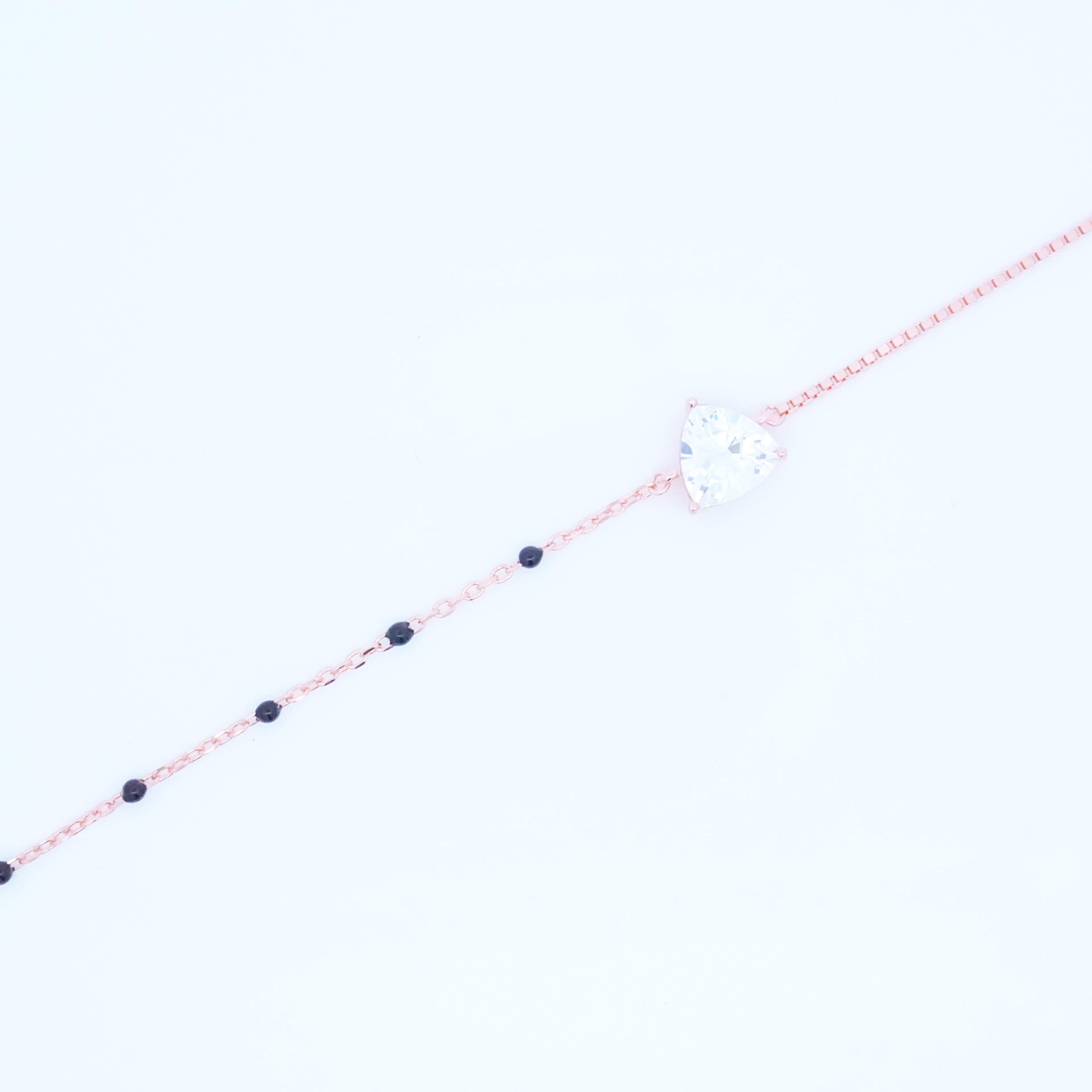 Rosegold Trilliant Cust Solitaire Hand Mangalsutra