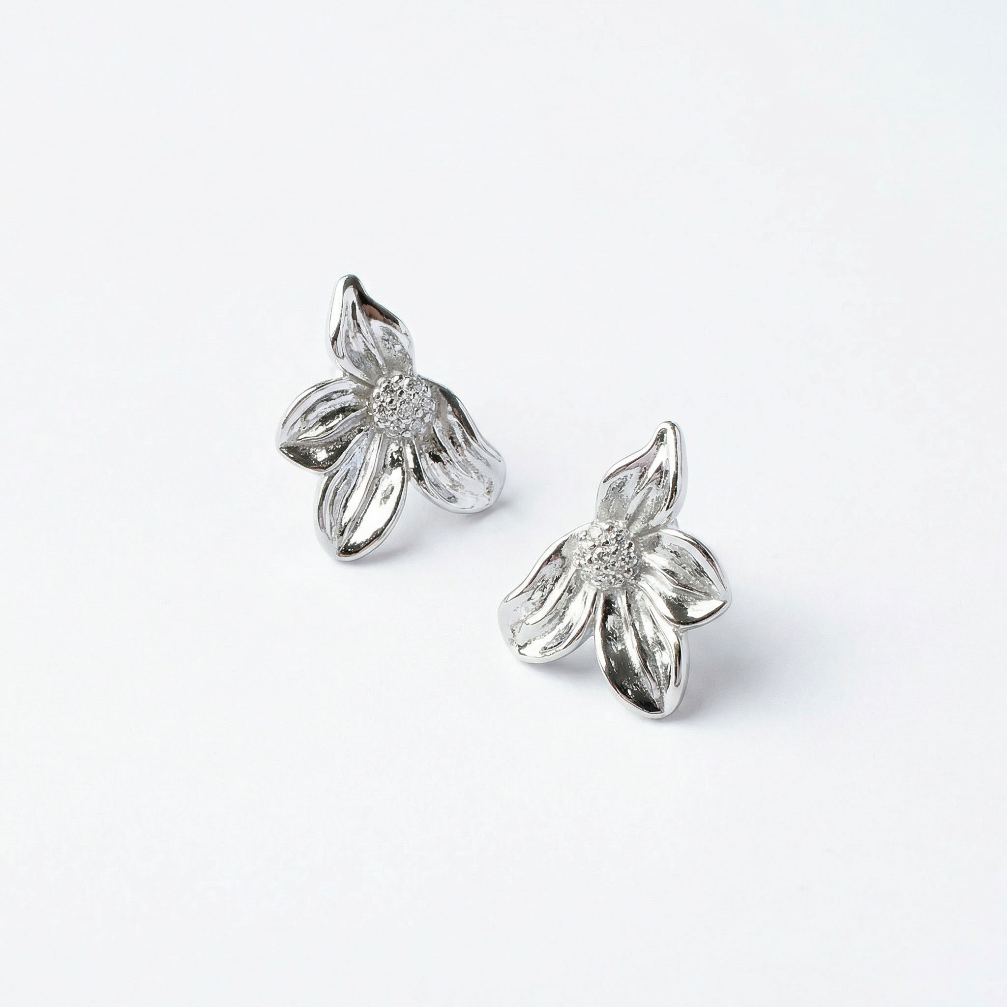 Silver italian flower earrings